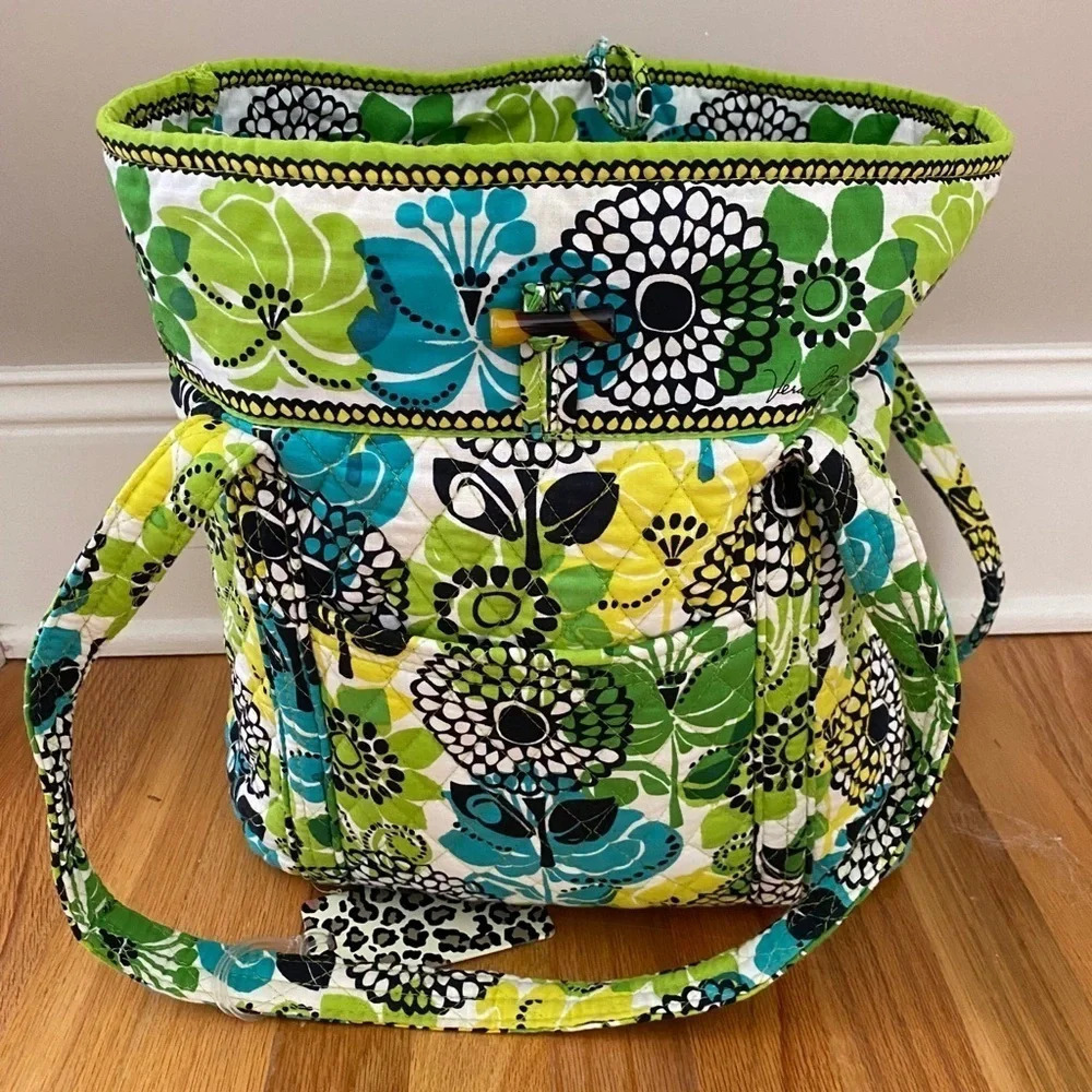 Vera Bradley tote bag